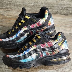 ✨️Colorful Black‎ Sneakers with Yellow Accents✨️